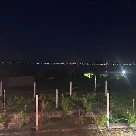 Szivarvany Vendeghaz Badacsony بيت ضيافة باداتشونيتوماي